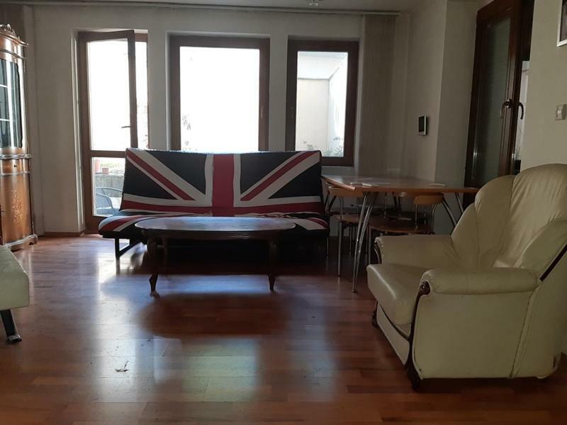 Pleasant Apartment Under The Bratislava Castle Екстериор снимка