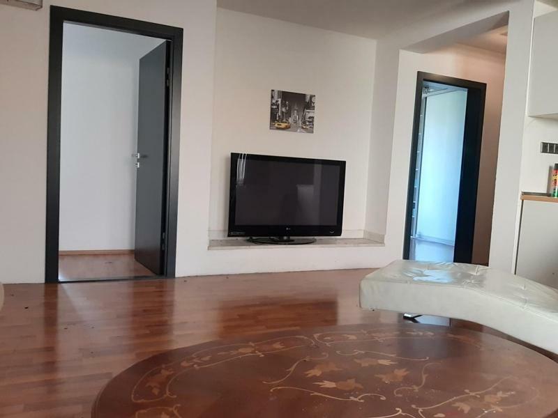 Pleasant Apartment Under The Bratislava Castle Екстериор снимка